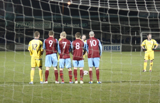 Former Manchhester Utd and Newcastle midfielder Keith Gillespie lines up a first half free kick